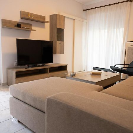Spacious Apartment Close To The Sea And The City Center Athens Exterior photo